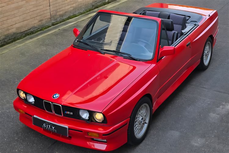 BMW M3 (E30) - 55,000 KM - RAVAGILA M-CLOTH - Coming Soon