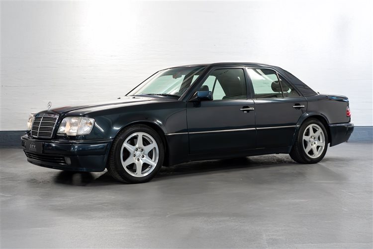 MERCEDES-BENZ (W124) 1994 - E500 LIMITED -  ONLY 63.000 MILES // SOLD //